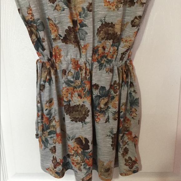 Floral print short sleeve blouse - Picture 5 of 7